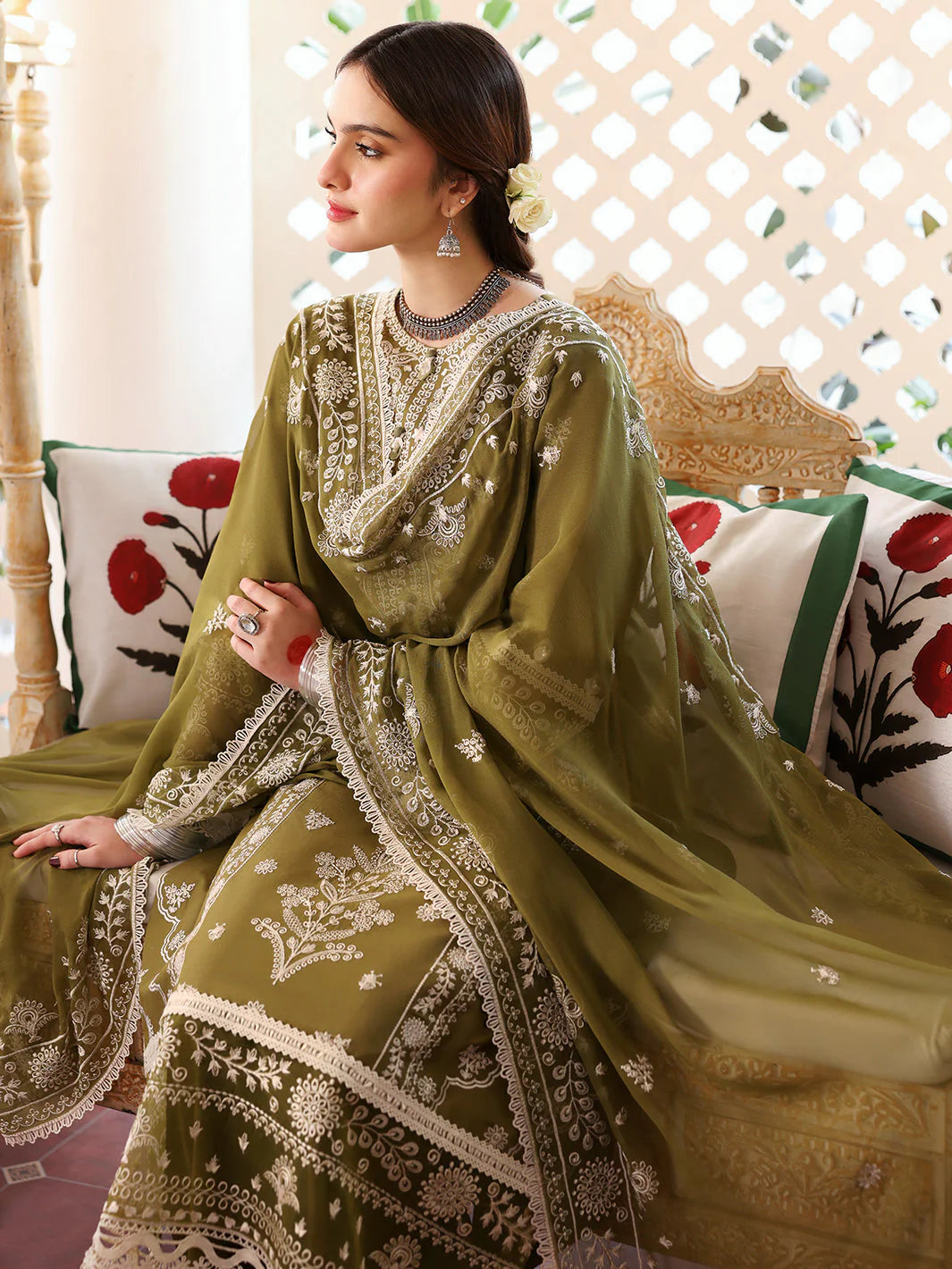 Lawn 3-Piece Embroidered Shirt with Organza Embroidered Dupatta – 5211